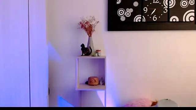 Snapshot of Camila-ventura chatting on February 2026 07:52:01 PM Camila-ventura online show from February 2026 07:52:01 PM