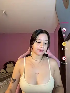 Snapshot of lucy_grey25 chatting on July 2026 05:08:02 PM lucy grey25 online show from July 2026 05:08:02 PM