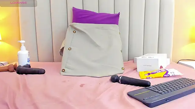 Rachel Donnelly online show from March 2026 02:28:02 AM