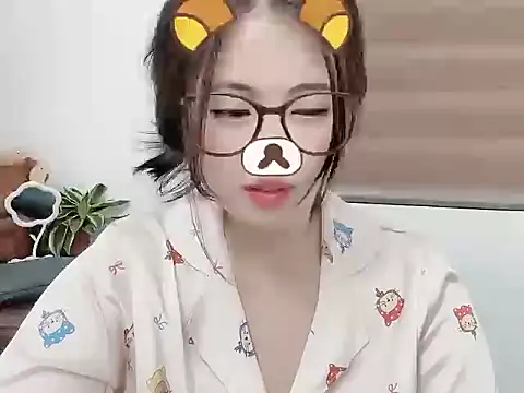 Snapshot of Amelia-babee chatting on September 2025 05:13:02 PM Amelia-babee online show from September 2025 05:13:02 PM