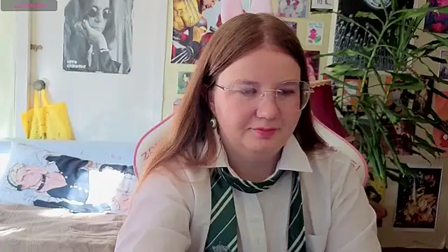 Sienna-Cow online show from October 2025 11:49:02 AM