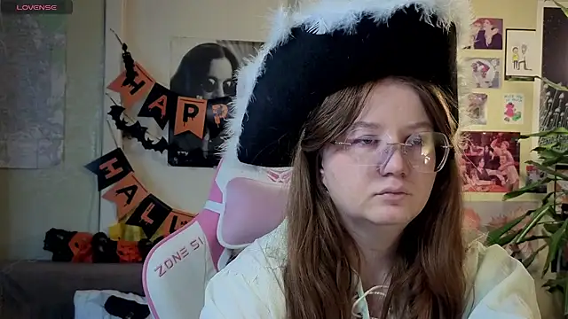 Sienna-Cow online show from October 2025 10:52:02 AM