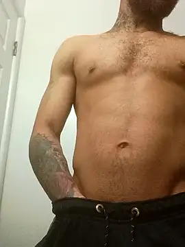 Snapshot of 1mistaGoodWood chatting on March 2026 02:35:01 AM 1mistaGoodWood online show from March 2026 02:35:01 AM