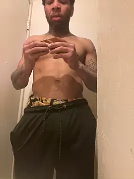 Snapshot of 1mistaGoodWood chatting on April 2026 12:54:02 AM 1mistaGoodWood online show from April 2026 12:54:02 AM