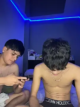 Snapshot of Kailertwink chatting on June 2026 01:10:02 AM Kailertwink online show from June 2026 01:10:02 AM