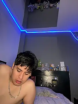 Snapshot of Kailertwink chatting on July 2026 04:36:02 AM Kailertwink online show from July 2026 04:36:02 AM