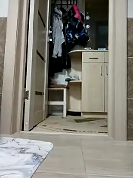 Snapshot of N_i_k_o_l_a_u chatting on February 2026 09:19:02 AM N i k o l a u online show from February 2026 09:19:02 AM