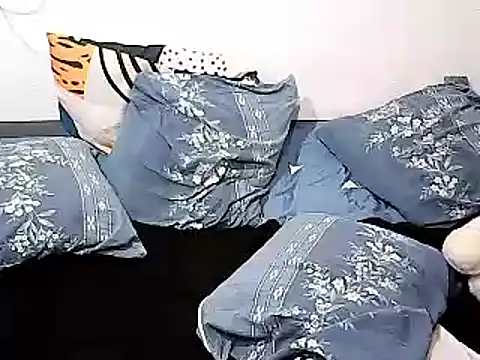 Snapshot of xxhottinybabe chatting on July 2026 07:57:01 AM xxhottinybabe online show from July 2026 07:57:01 AM