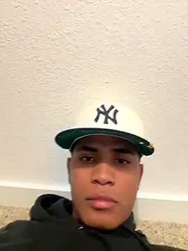 fuego01 online show from November 2025 06:57:01 AM