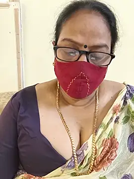Snapshot of heera-rani chatting on July 2026 04:03:02 AM heera-rani online show from July 2026 04:03:02 AM