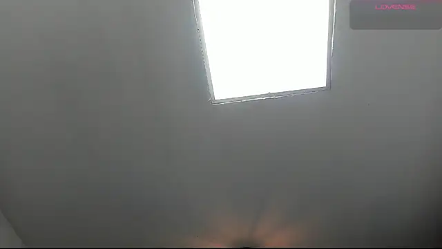 aitana baker  online show from May 2026 07:10:01 PM
