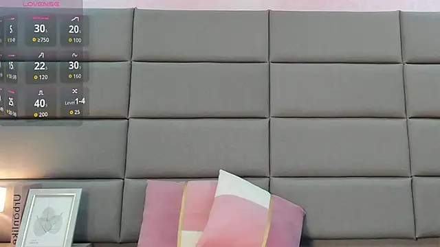 Emilia Bons online show from March 2026 02:01:01 PM