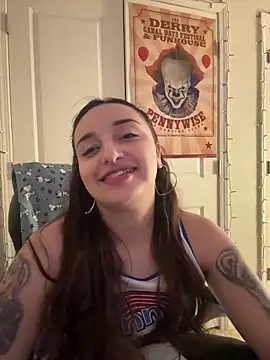 CharmingMaddie online show from April 2026 05:11:01 AM