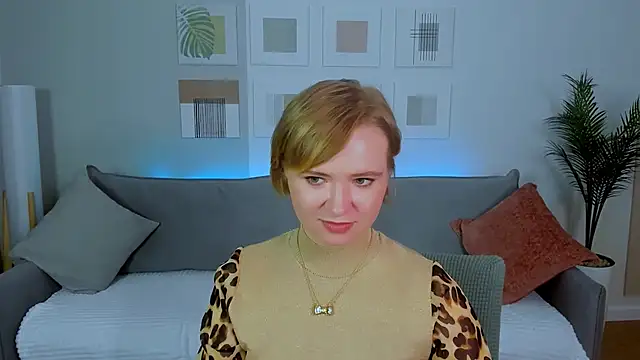 Snapshot of BellaSmitty chatting on April 2026 09:16:01 AM BellaSmitty online show from April 2026 09:16:01 AM