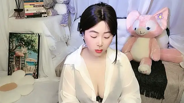 Emmaq996 online show from April 2026 07:45:01 AM