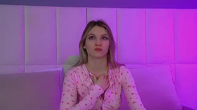 StacyEvances online show from February 2026 06:48:02 AM