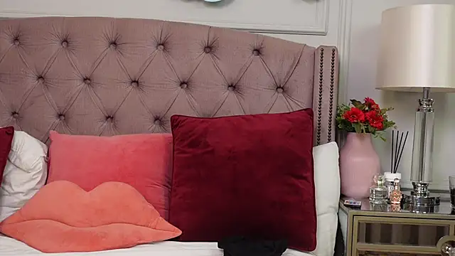 JenniferLovve online show from December 2025 09:36:01 AM