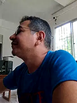 JPJALENQUER online show from May 2026 01:48:01 PM