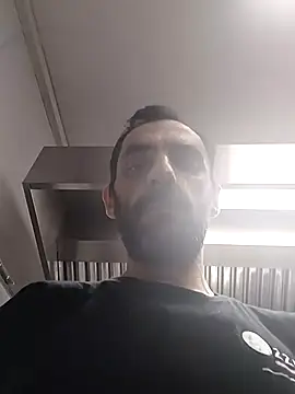 hotmen83 online show from October 2025 06:13:02 PM