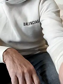 hotmen83 online show from January 2026 12:53:02 PM