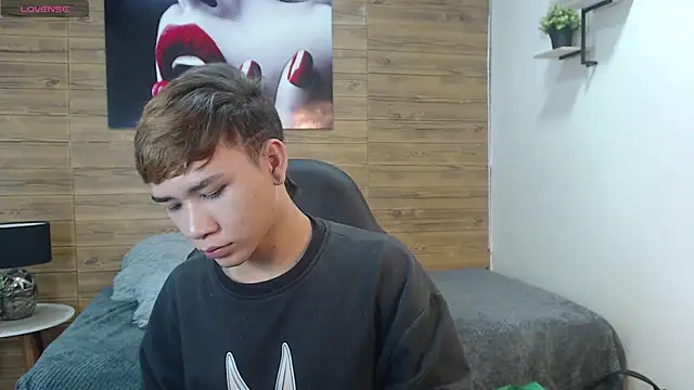 nathanclay online show from March 2026 04:01:02 AM