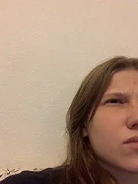 Leya F online show from October 2025 05:20:02 PM