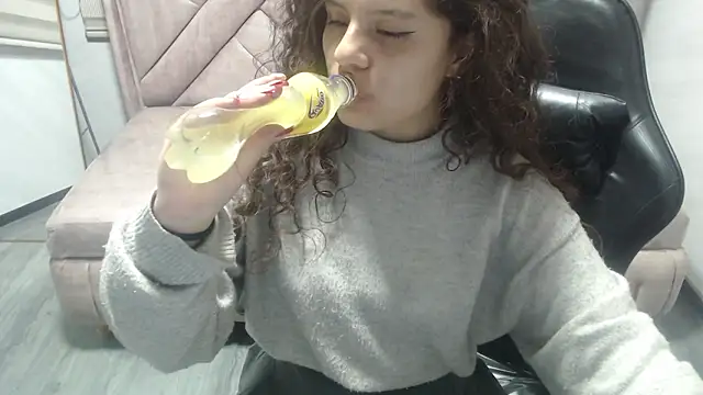 Velvet Moon V online show from March 2026 07:51:02 PM