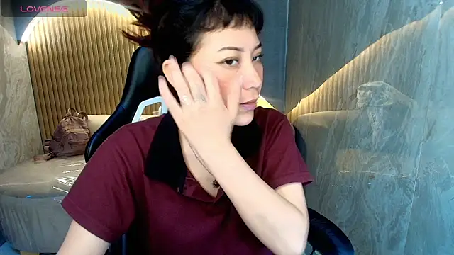 valentina r  online show from April 2026 03:06:02 AM