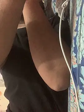 amitsharma7868 online show from April 2026 03:42:02 PM