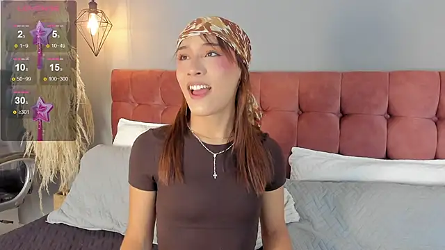 victoria decapri online show from March 2026 07:30:02 PM