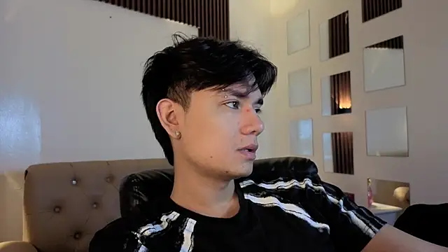 davoxer online show from April 2026 02:44:01 AM