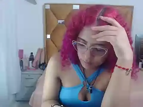 CATTALINAHOT online show from April 2026 06:19:01 AM