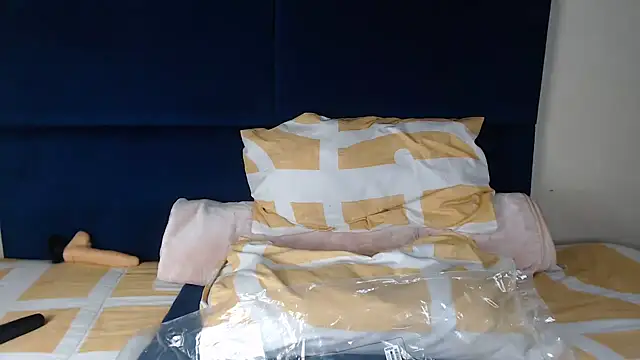 Diva-Lolah online show from October 2025 04:41:01 PM