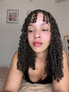 Yasmin777  online show from April 2026 01:47:02 AM