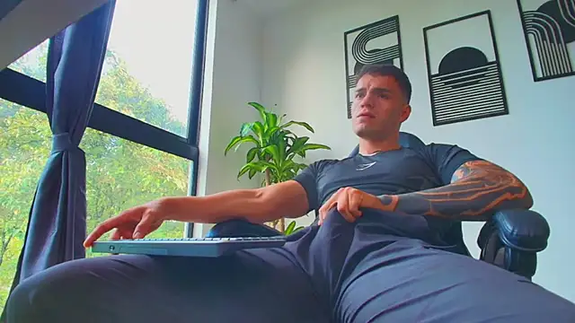 ALPHA DOMINUS  online show from April 2026 09:54:01 PM