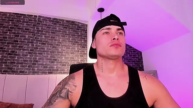 connorsmiith online show from March 2026 02:28:01 PM