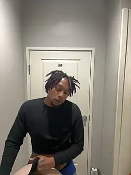 Snapshot of BigMfLuther chatting on March 2026 07:47:01 AM BigMfLuther online show from March 2026 07:47:01 AM