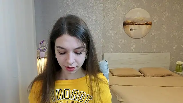 KellyShines online show from April 2026 03:10:02 PM