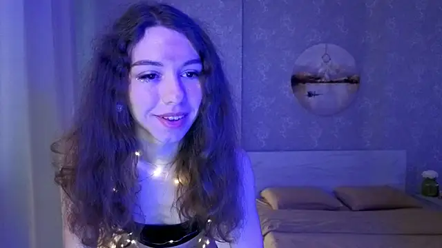 Snapshot of KellyShines chatting on June 2026 04:27:02 PM KellyShines online show from June 2026 04:27:02 PM
