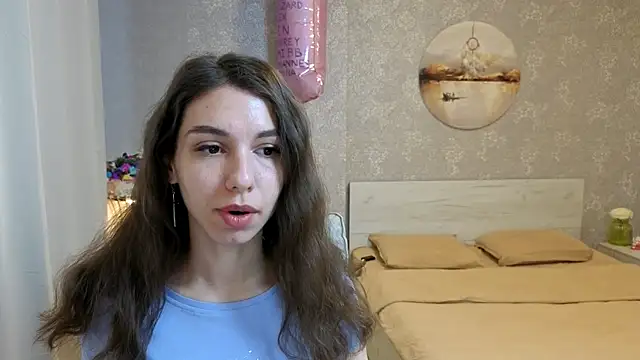 Snapshot of KellyShines chatting on June 2026 09:17:01 AM KellyShines online show from June 2026 09:17:01 AM