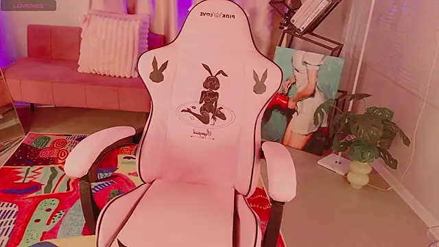 Moon  Bunny online show from June 2026 03:36:01 PM