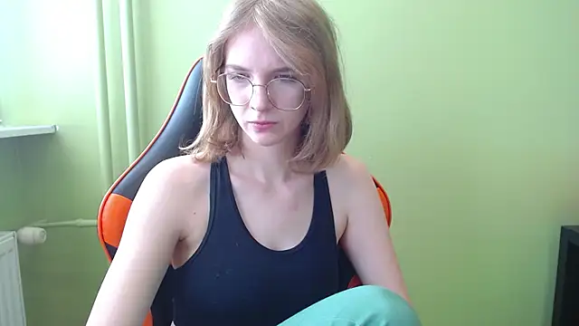 juicyPenny online show from March 2026 07:12:01 AM