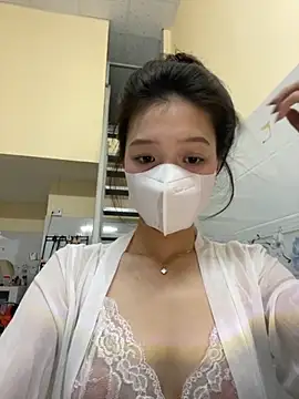 Miinami online show from September 2025 09:21:02 AM