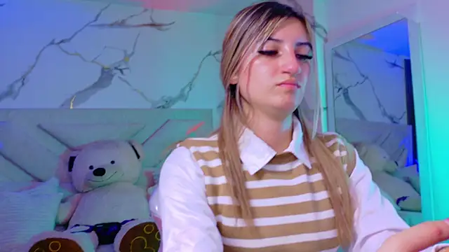  aitana 001 online show from March 2026 07:46:02 PM