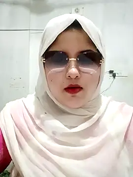 Snapshot of Nusrat-N chatting on June 2026 02:30:01 PM Nusrat-N online show from June 2026 02:30:01 PM