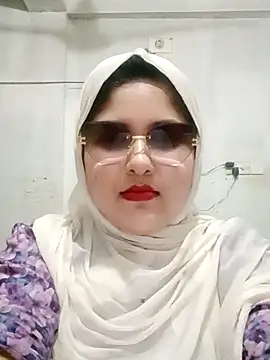 Snapshot of Nusrat-N chatting on June 2026 10:07:02 AM Nusrat-N online show from June 2026 10:07:02 AM