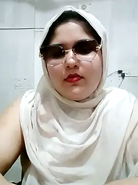 Snapshot of Nusrat-N chatting on July 2026 04:56:01 PM Nusrat-N online show from July 2026 04:56:01 PM
