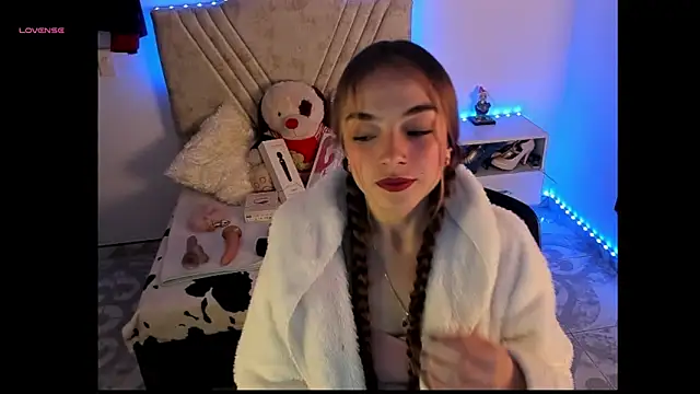 Mia Victoria22 online show from April 2026 02:26:02 AM