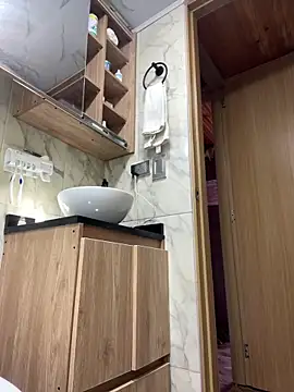 istthalexa online show from April 2026 04:34:02 PM