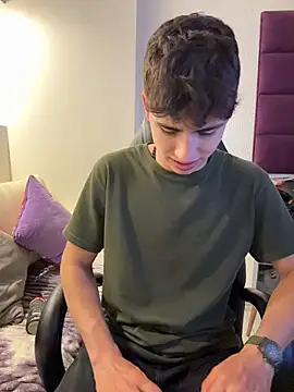 AdrianRinaldi online show from November 2025 08:20:01 PM